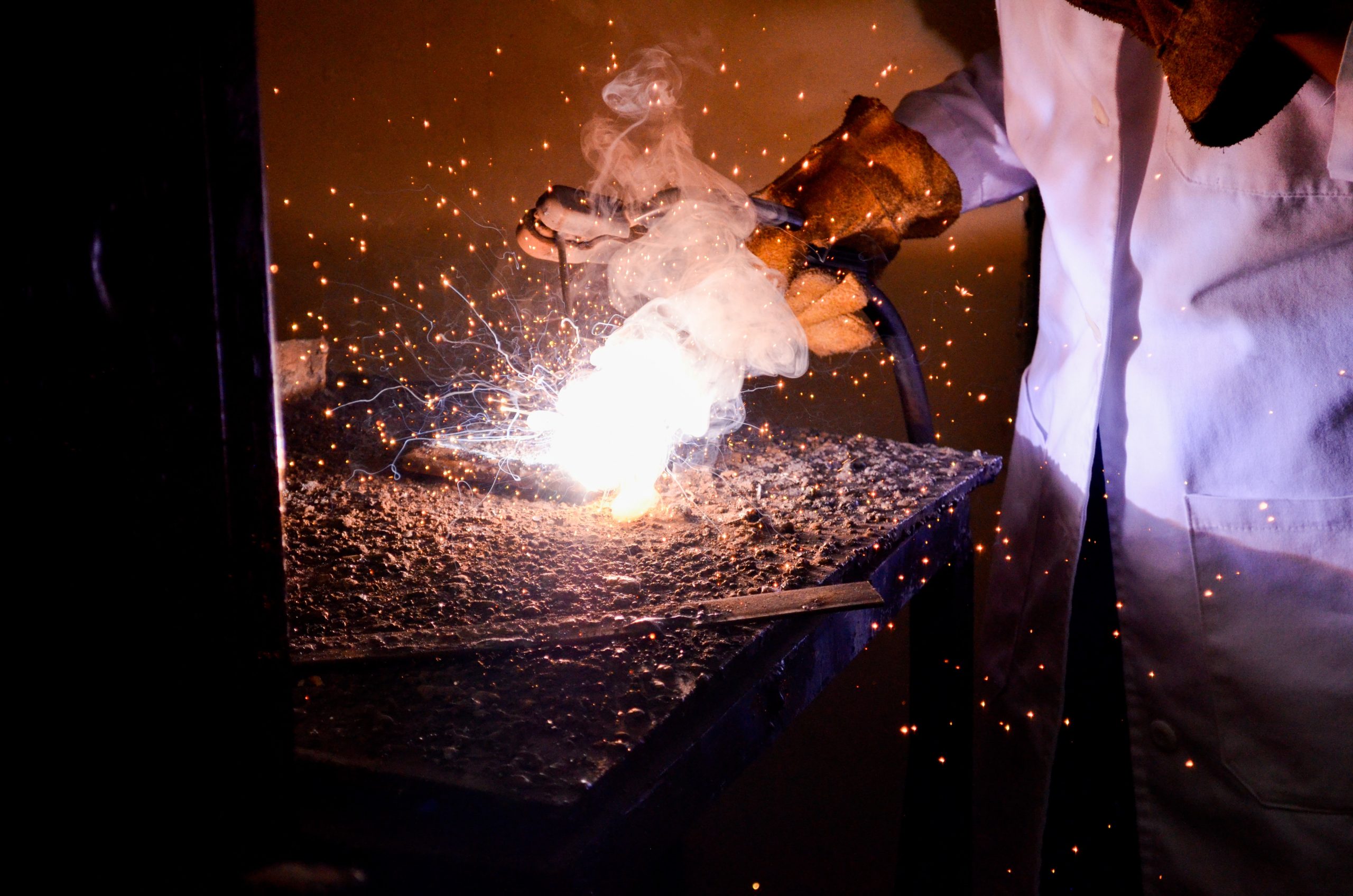 What is the difference between welding and metal fabrication?